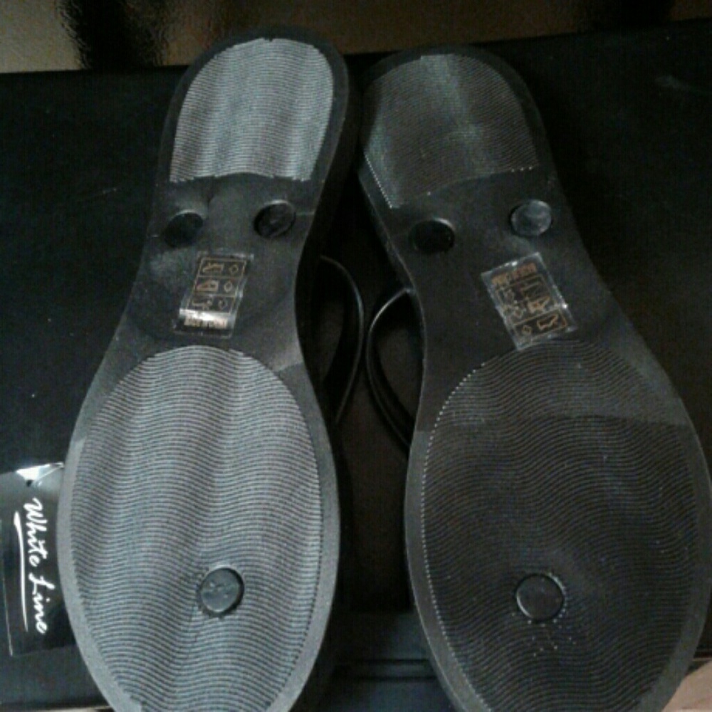 Sandals - Picture 2 of 3